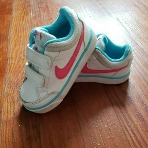 Nike white and pink sneakers w/blue lining
